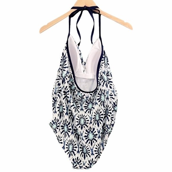 NWT Liz Lange Maternity One Piece Halter Swimsuit Tie Dye Tile Print Size Medium - Picture 3 of 9